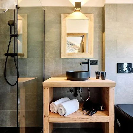 Le Domaine De فندق