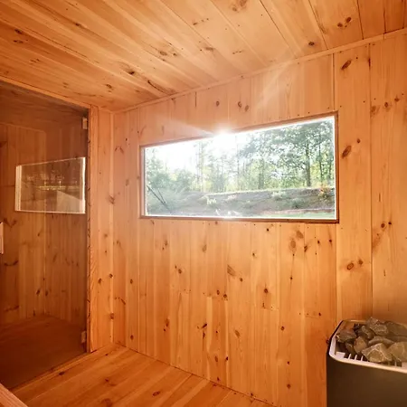 Le Domaine De فندق